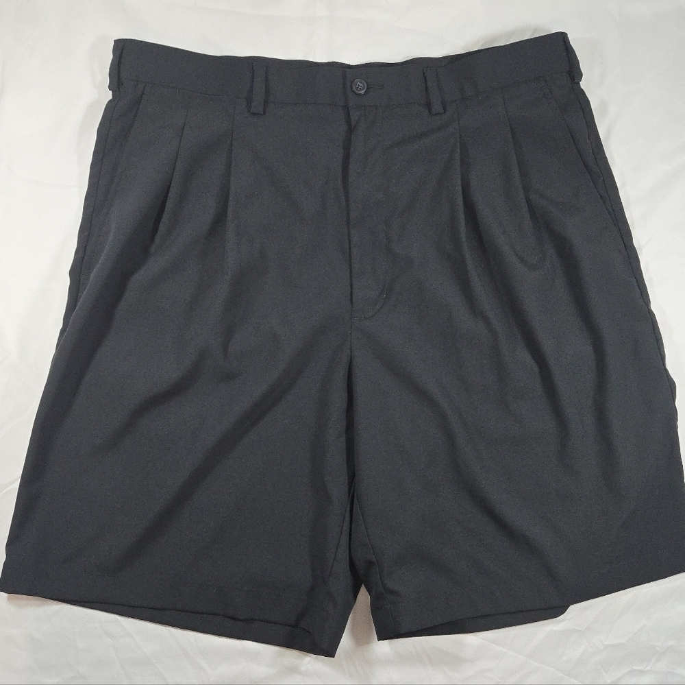 PGA Tour Men's Black Shorts Golf Resortwear Perfomance Travel Vacation Athletic